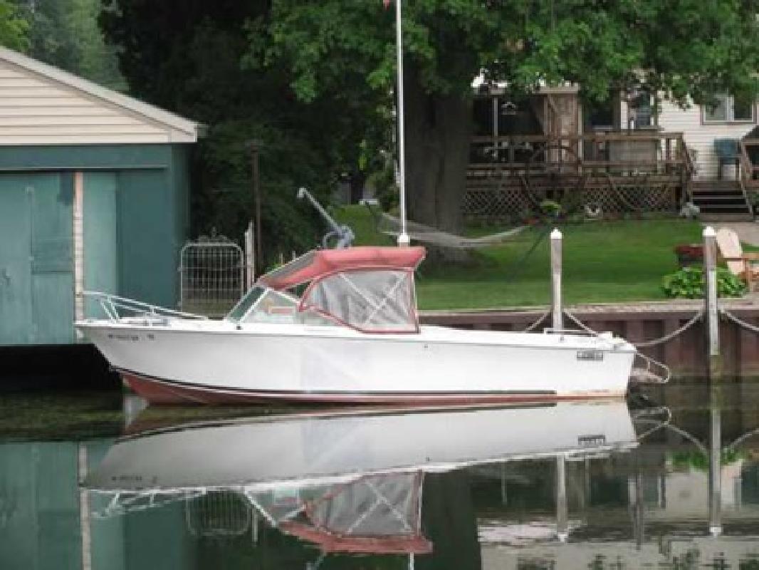 $1,500
Dive club Work boat / lake fishing boat
