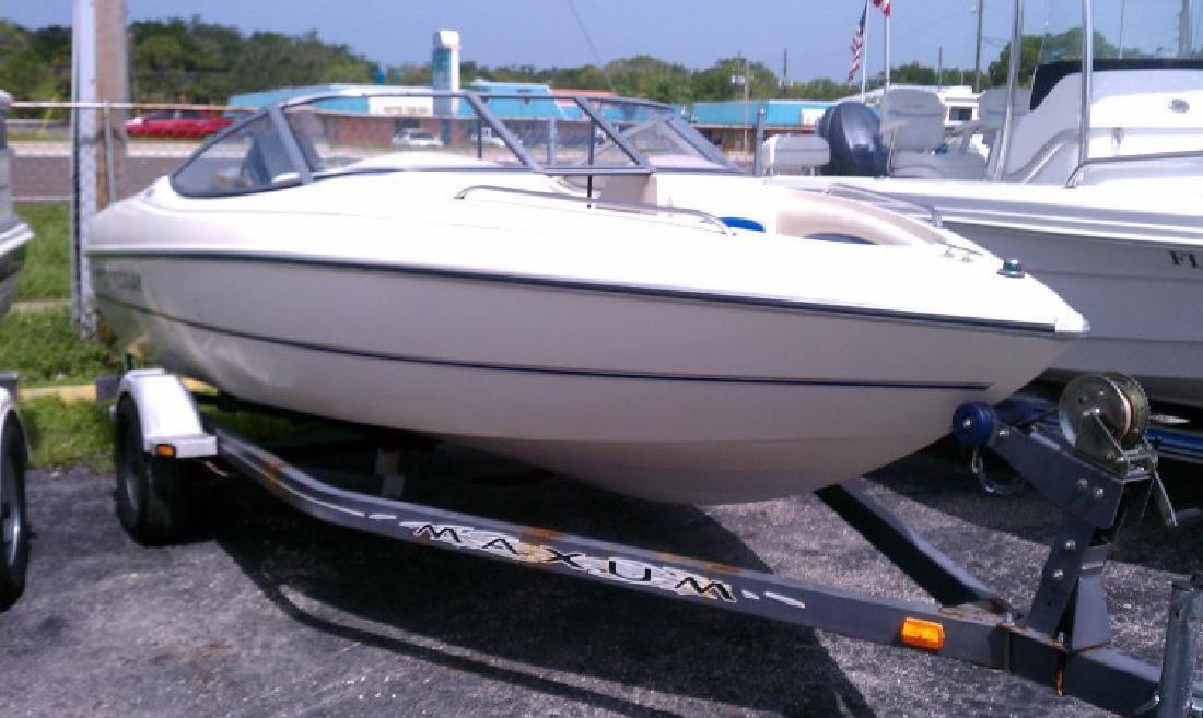 18- Stingray Bowrider Outboard in Palm Harbor, FL