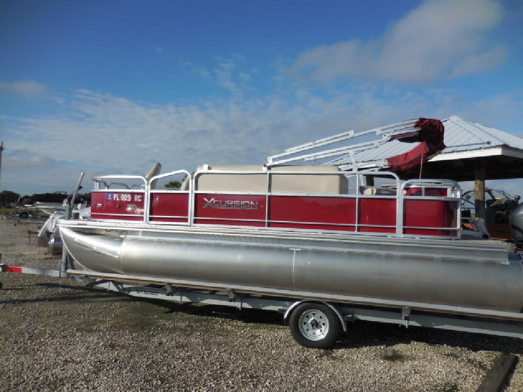 2016 Xcursion X20F Pontoon Boat in Lake Placid, FL