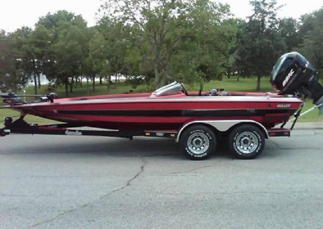 $2,580
1998 Bullet 20 FT XDC With 280 HP Fishing Boat
