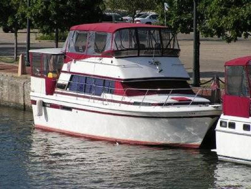 Carver Yacht 36'