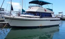 Tiny House on the Water
(LOCATION: Clearwater FL) The Bayliner 40 Bodega is designed for comfortable cruising. She comes with huge&nbsp;fly bridge&nbsp;with bimini top, a roomy aft deck, an open salon,&nbsp;master aft cabin, and two guest cabins forward.