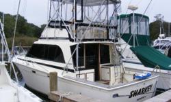 33' Pacemaker Convertible Sportfisherman
This nicely kept classic was built on a solid fiberglass low dead-rise hull with a wide beam. The interior dimensions are surprisingly spacious, featuring a full salon with separate dinette area, Galley down, large