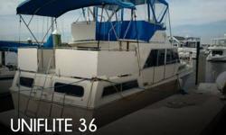 Actual Location: Stuart, FL
- Stock #100971 - What a great liveaboard, 3 staterooms, Gen and AC!36' Uniflight Double Cabin (40' overall) with twin 454 Crusader engines 350 hp. She has AC and a 6.5 kw gas generator. This is a Pre-blister Uniflight, and has