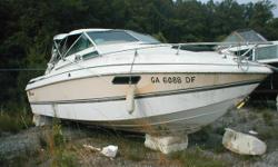 CLASSIC SUNCRUISER WITH GALLEY AND HEAD CLOSET1980 WELLCRAFT 225 SUNCRUISER, CLASSIC SUNCRUISER WITH GALLEY AND HEAD CLOSET. THE STRINGER IS BAD AND NEEDS REPLACING. BASIC CARPENTER SKILLS ARE NEEDED TO REPAIR STRINGERS. THE BOAT CURRENTLY HAS ALL GUAGES