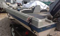 GREAT STARTER BOAT! 1981 MONARCH 16' 70HP EVINRUDE TRAILER 3 SPEED TROLLING MOTOR
Engine(s):
Fuel Type: Gas
Engine Type: Other