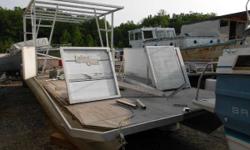Great Project BoatThis will make a good duck blind, house boat conversion or restore to original for family boating. The I/O OMC 2.8 Inboard needs to be replaced. You can repower with any sterndrive system or convert to an outboard. Big pontoon tubes.