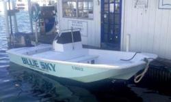 MOTIVATED SELLER
Recently re-powered with 2014 Yamaha 90 hp 4 stroke engine with only 22 hours.
(LOCATION: Key West FL) This Boston Whaler 17 Montauk is a great choice for fishing or diving. &nbsp;She has a open cockpit with fishing room for up to four