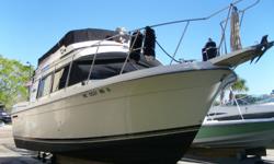 This Carver 28 Mariner is one to see, from the superb Carver construction and design, to the open cockpit space and the enormous cabin. This vessel will make it's new owner very happy and proud to be boating in the top of the class.
Go out for a week or a