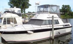 1987 SILVERTON 40 Aft Cabin, 1987 Silverton 40 Aft Cabin. Powered By Twin 454/350 H.P. Crusader I/B With 1096 Hours. Options Include: Dinette, Fridge, Ice Maker, Wet Bar, Stove, (2) Heads,(2)Showers, Hot/Cold Water, Generator, Bimini Top, Bridge Cover,