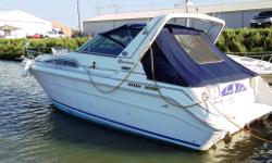You'll find this very clean, well cared for 1989 Sea Ray Sundancer (LOA: 31'11") just right for cruising the lake and fun weekend trips. Powered by twin 5.7L Merc I/O's with Alpha I outdrives, 260HP, only 700 hours. Cruising speed is 26 kts, max at 33