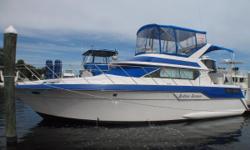 1989 Wellcraft 43 San Remo located in Daytona, FL.
Great opportunity for a classic liveaboard or family weekender. &nbsp;Galley down, two stateroom floorplan. &nbsp;Island beds in both staterooms. &nbsp;Master stateroom aft features transom window.