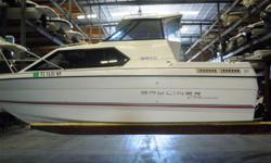 1994 Bayliner 2452 Spirit: This is as clean as they get, everything is ready for you and your family to splash this cruiser and enjoy the summer! Powered by a 5.0 Mercriuser with very low hours, side and aft