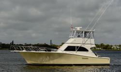 Accommodations
This is as nice and well maintained a 42 Post that you will find on the market. Seven Cs is a one owner yacht that has been maintained with an open check book policy. She is sure to impress the most discriminating sport fisherman or cruiser