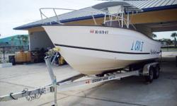 1998 Palm Beach 222 Whitecap CC: Powered by a Suzuki 150 Hp 2 stroke engine that runs great. This boat has a T-Top, flip flop cooler seat and tons of floor space for fishing. Boat/engine ? no trailer. A great boat for a small investment. Located in Panama