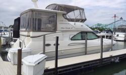This freshwater 370 Aft Cabin has comfortable&nbsp;accommodations&nbsp;and good performance. With her full bodied look, there is room below decks for three staterooms, two heads, and a roomy galley. Wet bar built into the aft deck with plenty of