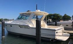 (CURRENT OWNER OF 4-YEARS) BOASTING ALL OF THE MOST SOUGHT AFTER OPTIONS THIS LIGHTLY USED 1998 TIARA 4100 OPEN IS A RARE FIND RIGHT NOW IN THE GREAT LAKES -- PLEASE SEE FULL SPECS FOR COMPLETE LISTING DETAILS.&nbsp; LOW INTEREST EXTENDED TERM FINANCING