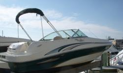 Looking for a ton of space in a small package then look no further. Sea Ray's 190 Sundeck gives you that big boat feel that you have been searching for. Equipped with a 5.0L 220 HP Mercruiser this baby is ready to tackle all of your needs on the water.