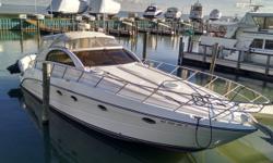 The Maxum 4200 Sport Yacht is a full feature cruiser with great looks, spacious accommodations and a great performance. From its roomy cockpit with a wet bar , refrigerator, and ice maker to the very comfortable salon, this clean, fresh water beauty is