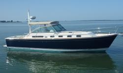 Overview: Sleeps 2 in 1 stateroom. Settee sleeps 2 to accommodate 4 owners and guests.
Introduction: Classic Sabre 36 Hard Top Express (Mk II) with numerous upgrades.
Deck:
Transom shower
Delta Fast Set anchor w/35' ss chain & 200' rode
Folding swim