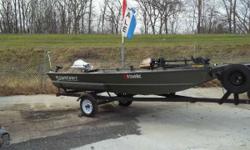 2003 Alumacraft 1448 2003 Alumacraft 1448 Jon boat with a trailer and trolling motor. Nice fishing boat for small water. Boat has a 48" bottom so that it's sturdier than the average jon. Also previous owner installed a floor and lights in it.
Engine(s):