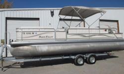 2003 GODFREY 2424DF
If you are looking for a great pre-owned pontoon to cruise around our lakes with, look no farther. The Godrey Party Kraft 2424 DF give you comfort and stability with room for 13 persons.Don't miss this excellent buy! Boat is priced
