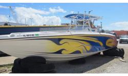 2004 Carrera 32' with triple Mercury 250's
is a fast deep-v open fish center console fishing boat. Designed for tournament fishing,
and ready to drop and go.
Electronics, Garmin GPS 4210, Plotter, Ritchie
Compass, Standard Horizon VHF radio, newer