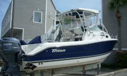 2005 TRITON 2486, REDUCED $10,000 !!! NEW TRADE-IN *** 2005 Triton Walk Around, Powered with twin Yamaha 4-stroke engines, With only 160 Hrs, Full curtains, everything thing is exceptionally clean and ready to go, perfect for your avid fisherman and still