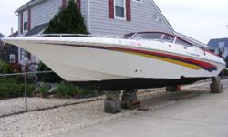 ....OWNER MOVIATED....MUST SELL..... This hot looking, head turning 2005 Fountain Fever is in beautiful condition and has everything you need to start having fun in the sun.
Fountain is noted for a stable, efficient and fast hull which runs well in all