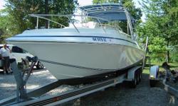 This is a big water fishing machine with a high-performance hull that is agile, fast, and loaded with eye appeal. Powered by twin Mercury 225 OptiMax outboards with less than 350 hours. The 31 Fountain is a serious fishing boat that everyone aboard can