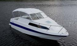 2006 BAYLINER 222 CLASSIC, 22, MSRP $41,220 Call or E-mail Immediately for Best Price. Guaranteed Lowest Price in our Michigan Territory So Low we cannot Publish It. Including Custom Trailer. Full Warranty!! Full On The water Delivery!! Factory Fresh!!!