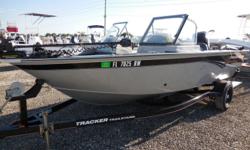 FISHING MACHINE
2006 TrackerÂ® Boats TARGA V-185
Hin: BUJ71396L506
Beam: 8 ft. 6 in.
Hull color: Black/Grey
Stock number: CON96L506