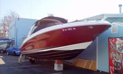 Trades Considered on this FUN PACKED Sea Ray Bow Rider. Huge Plus - Transferrable engine warranty good thru 7/12/13*
The SLX is Sea Rays Premium version of a Bowrider!
Offering sports-car like performance, unsurpassed pleasing passenger
comfort. Outdoor