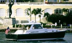 Overview: Sleeps 2 in 1 stateroom. The dinette sleeps 2 to accommodate 4
owners and guests. There is 1 owner and guest stateroom including 1 guest head
and 1 guest shower.
Introduction: Popular low hour Sabre 42 Hard Top Express with single
stateroom