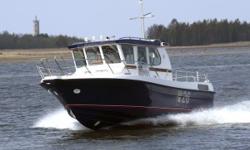 (LOCATION: Amherstburg ON) The Nord Star 26 Patrol is an all-purpose, all-weather, vessel from Finland. A 2009 model, purchased new in 2011, she has low hours. Used to access an island home this Nord Star is lightly used and shows like new.
The pilothouse