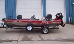 2010 Tracker PT175TXW,
STK# B1 RED, POWERED BY MERCURY 50 ELPTO, MINNKOTA EDGE 55 LBS./12V, 2 BANK CHARGER
Nominal Length: 17'
Stock number: B1