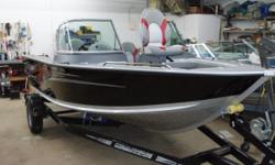 2011 ALUMACRAFT TROPHY SERIES 175, Perfect family boat, back jump seats, two livewells, convertable bow, rod storage, trolling battery storage in floor, Jensen CD stereo, Hydralic steering w/tilt wheel, Tachometer, Speedometer, Volt and gas gauges, 3