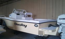 This fish-around cabin model is unique in that its walkway is wide enough to maneuver around the boat with ease. Even anglers with size 12 shoes can turn around easily in the walkway space, making a 360Â° fight with a trophy fish a snap. Dusky FAC is so