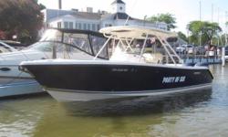 Lift kept since new, this 280 Sport has been lightly used! Approximately 120 Hours on the Twin 250hp Yamaha 4-Strokes. Owner is moving up to larger Pursuit.
Freshwater & One Owner Since New
Garmin Electronics
Power Steering&nbsp;
Windlass
Bait Prep