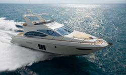 The desire for a balance between the elegance of the external lines and the need to build structures suitable for extending total comfort to the owner and his guests, has produced the Azimut 53. This yacht offers both the harmony of contemporary lines, in