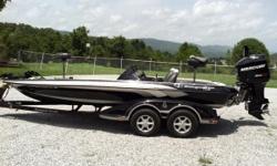 Beautiful Boat - In Brand New Condition - Warranty Until 2017
Mercury SmartCraft Gauge - Single Pro Series Power Pole - Lorance HDS-8 in Dash - Lowrance HDS-5 at Bow - Motorguide Tour 109 Trolling Motor - Hotfoot - Lowrance Sonic Hub Sound System - Black
