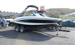 2016 SEA RAY 19SPXBLACK BOTTOM & BLACK HULL SIDESGREY SPORT GRAPHICSBLACK CANVASECT 4.3L MERCRUISER MPI A1 220 HP STERN DRIVEELEVATION PACKAGECAPTAINS PACKAGESELECT PACKAGE - COGNACCOCKPIT WITH TONNEAU COVERPREMIER AUDIO UPGRADECOCKPIT FLOORING (INFINITY