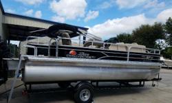 2016 SUN TRACKER 20 FISHIN BARGE Teach your children the joy of reeling in their first fish. Have an on-the-water picnic. Cool off with a dip in a cove you&rsquo;ve declared your own. And cruise into the sunset. With the FISHIN&rsquo; BARGE 20 DLX,