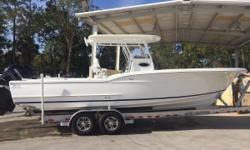 Clear the Decks. Boat Show Demo. Call for Special Pricing.
Pure fishing adrenalin is what you can expect in the Davis 28 Center Console. Designed and engineered with fishing in mind, this powerful machine rivals all other boats in this category. With its