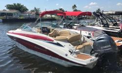 LOCATED IN FT PIERCE.
With all the luxuries of its popular sister boat, the Eclipse E4, this boat&nbsp;Crownline&nbsp;provides the flexibility of an&nbsp;outboard&nbsp;or&nbsp;sterndrive. All of the unique and innovative design philosophies of the