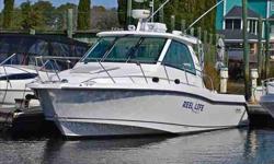 2008 Boston Whaler 345 CONQUEST Experience Boston Whaler's biggest Walkaround loaded with options, low hours and EXTRA clean. This boat has cockpit ac/heat, twin GPS/Chartplotter, on with integrated radar and a life raft. Many more options. The boat is