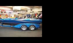 2006 Triton TR-21XS Loaded fishing boat 225 HO Etec Evenrude Motor 2 Casting Chairs one pro lean seat & one bucket Minnkota Electric Motor 36 VOLT Max pro 101 pounds thrust Lowrance x520 GPS Power Lift Jack Plate Moring Cover Custom Trailer w/Spare tire