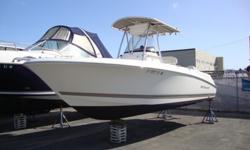 GREAT FISHING MACHINE !!
232 Fisherman
With its deep-V hull and exceptional stability, The 232 Fisherman from WellcraftÂ® offers an extremely smooth, dry, "big boat" ride.
The 232 has what a sport fishing enthusiast needs: Two 155-quart fish boxes.
Custom