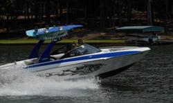 2006 Malibu 21 VLX WAKESETTER
2006 Malibu 21 VLX! 2006 Malibu 21 VLX Wakesetter, Powered by Indmar 340HP, 210 hours and loaded with options! Upgraded stereo, Tower speakers, Speed Control for water sports, Internal Ballast, Power Wedge, Tower Bimini, and