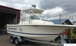 THIS BOAT IS A SINGLE OWNER AND VERY WELL CARED FOR. JUST ONE LOOK AND YOU CAN TELL THIS BOAT WAS BABIED AND GARAGE KEPT WHEN NOT IN USE. EVEN THE MANUALS THAT COME WITH THE BOAT AND EQUIPMENT GIVE SOME INDICATION OF JUST HOW THE PREVIOUS OWNER TREATED